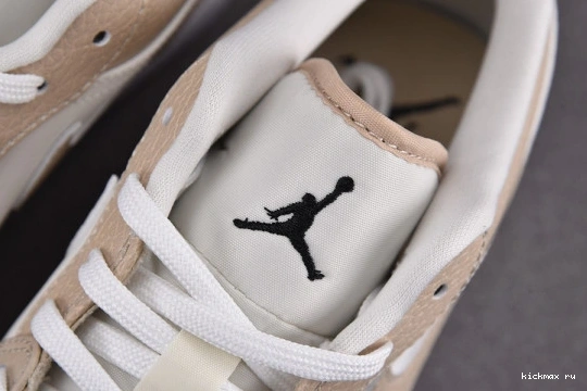 Rep Low Red FB7168-121 Rattan University FB7168-121 Jordan 1 SE Sail 1217